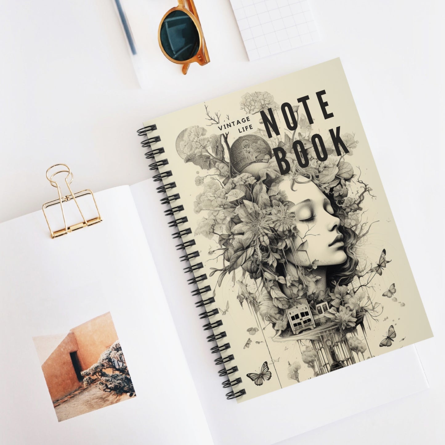 Vintage woman notebook - Ruled Line
